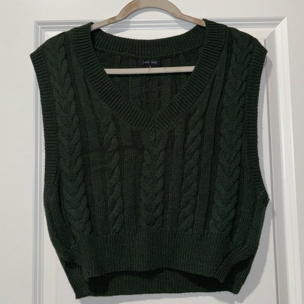 Sweater vest